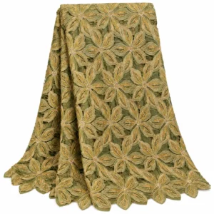 Dentelle olive à broderies dorées